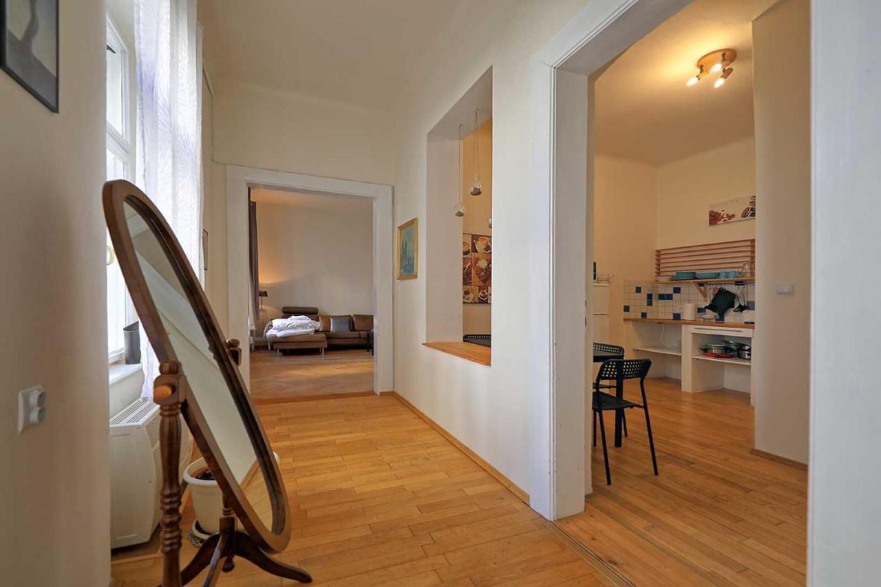 Peter'S Tower Apartments Praha Eksteriør bilde
