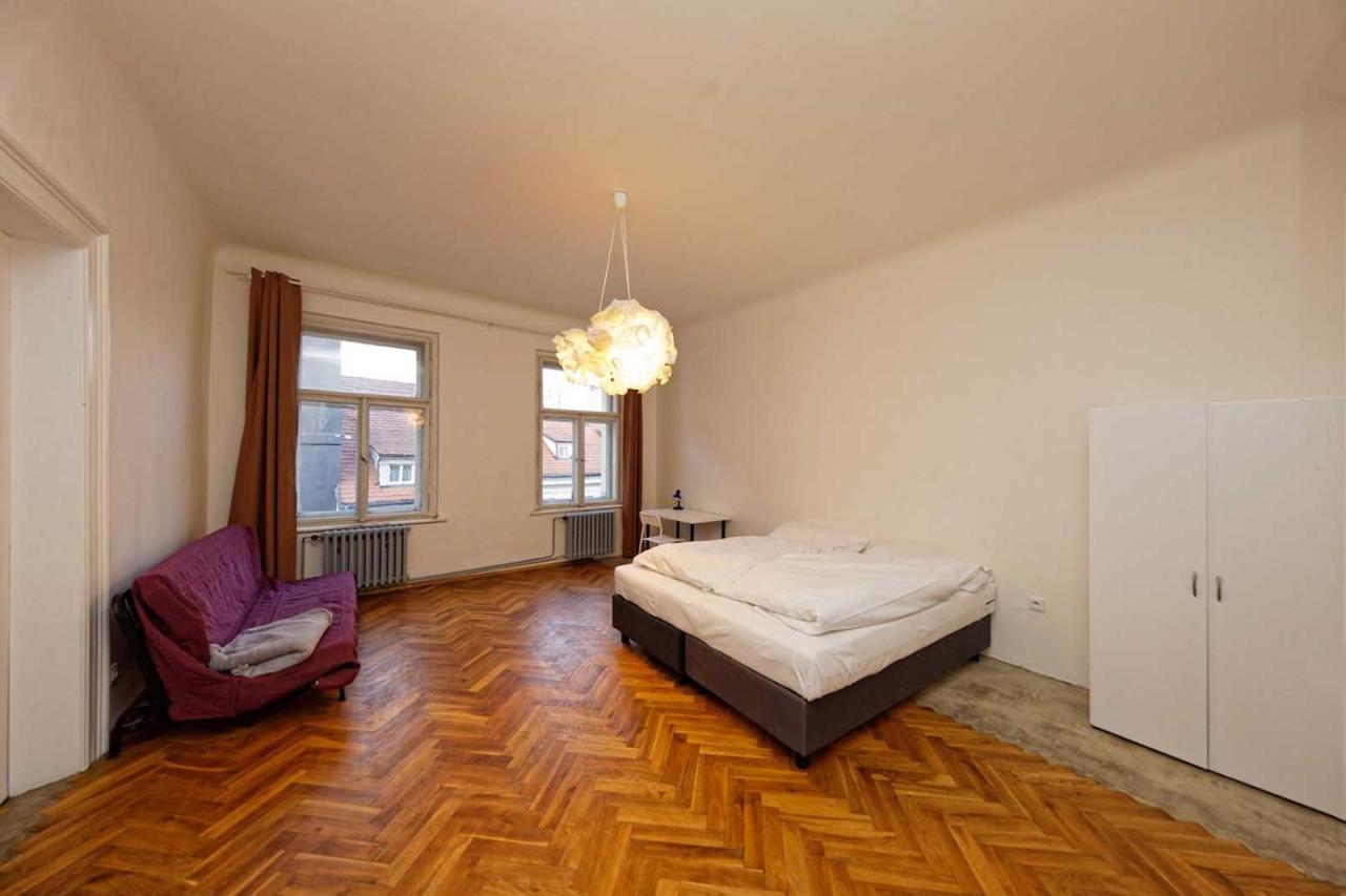 Peter'S Tower Apartments Praha Eksteriør bilde