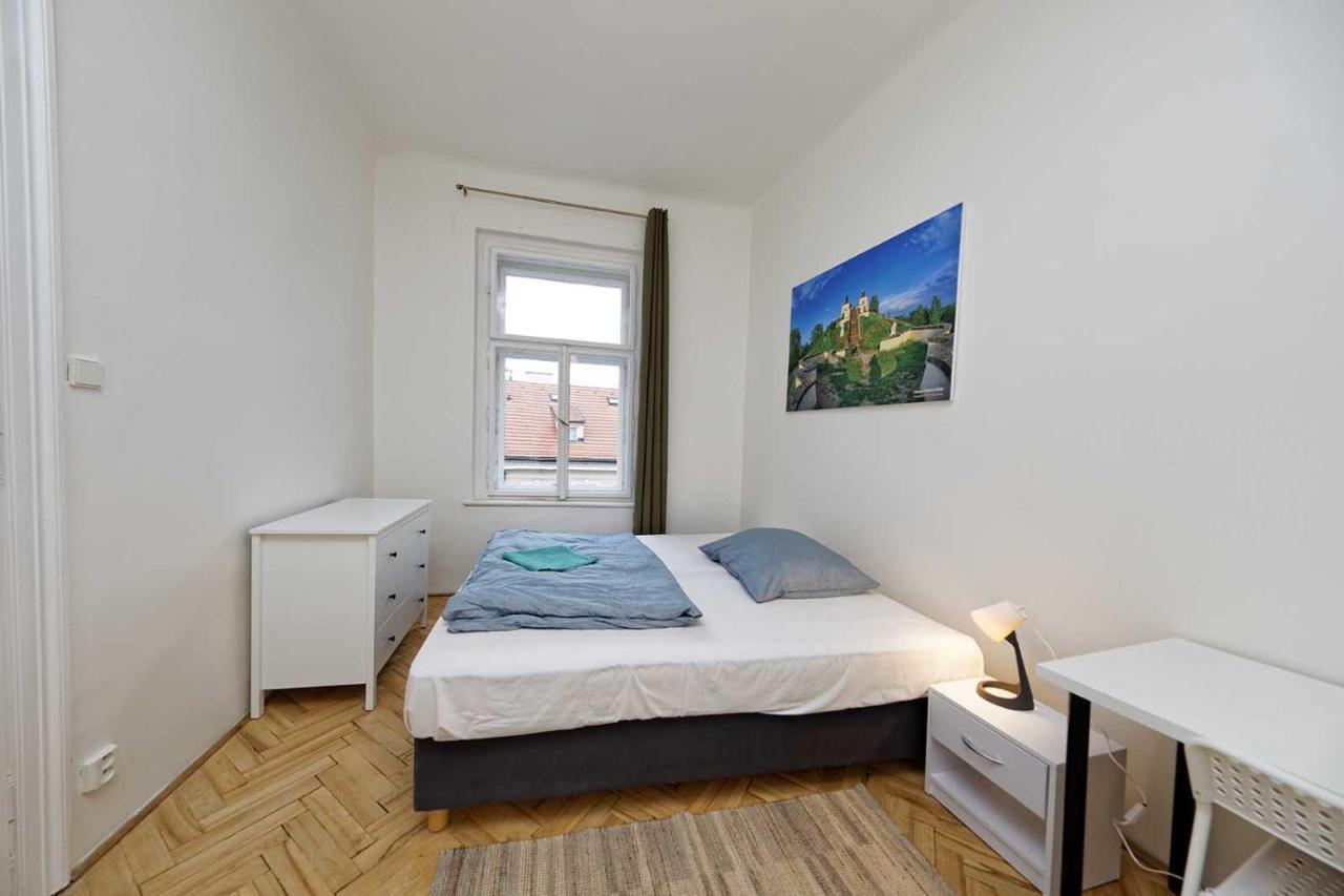 Peter'S Tower Apartments Praha Eksteriør bilde