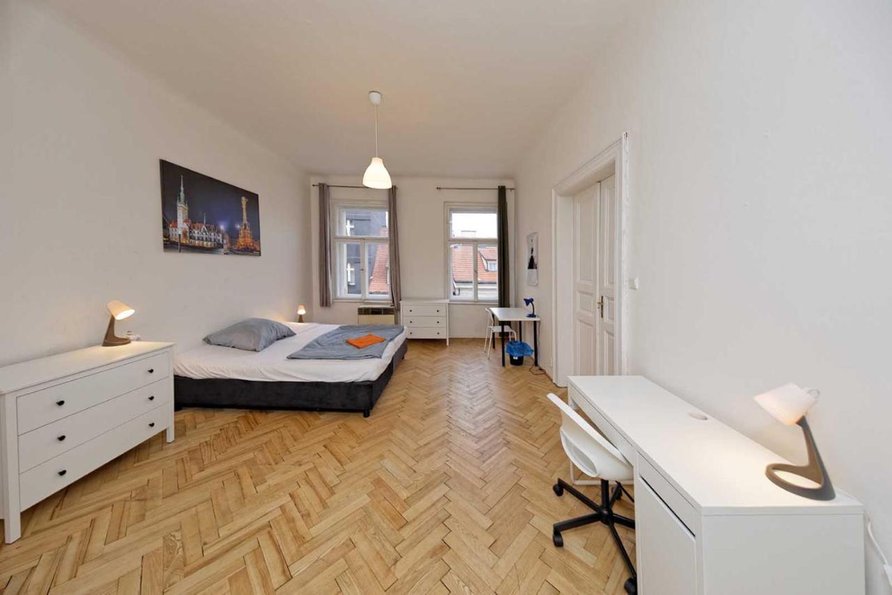 Peter'S Tower Apartments Praha Eksteriør bilde