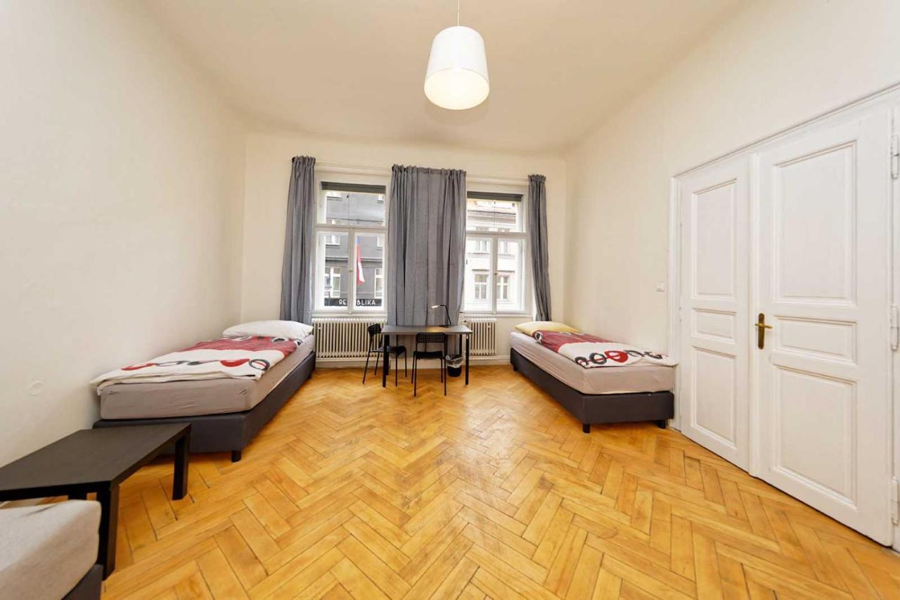 Peter'S Tower Apartments Praha Eksteriør bilde