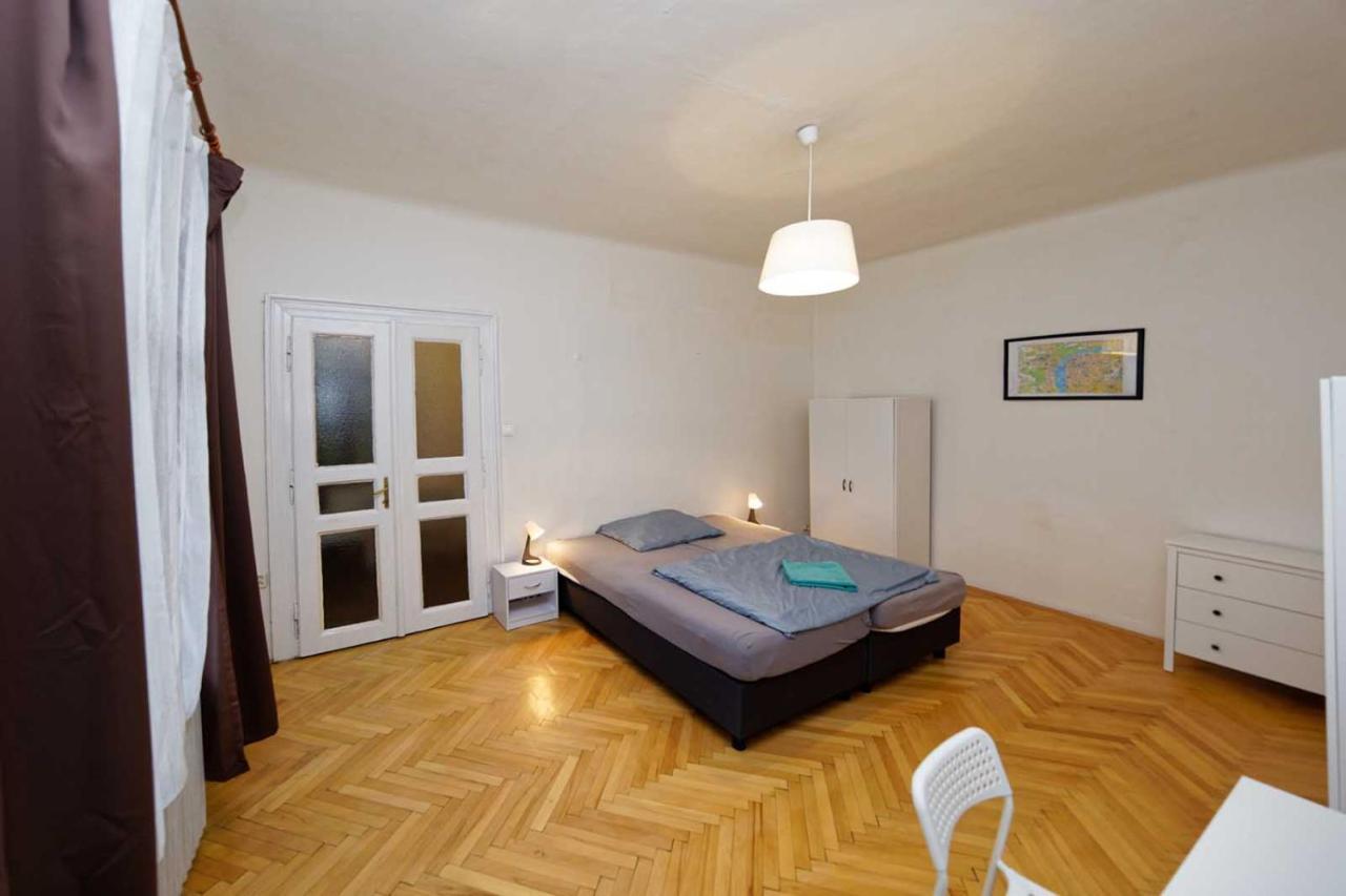Peter'S Tower Apartments Praha Eksteriør bilde
