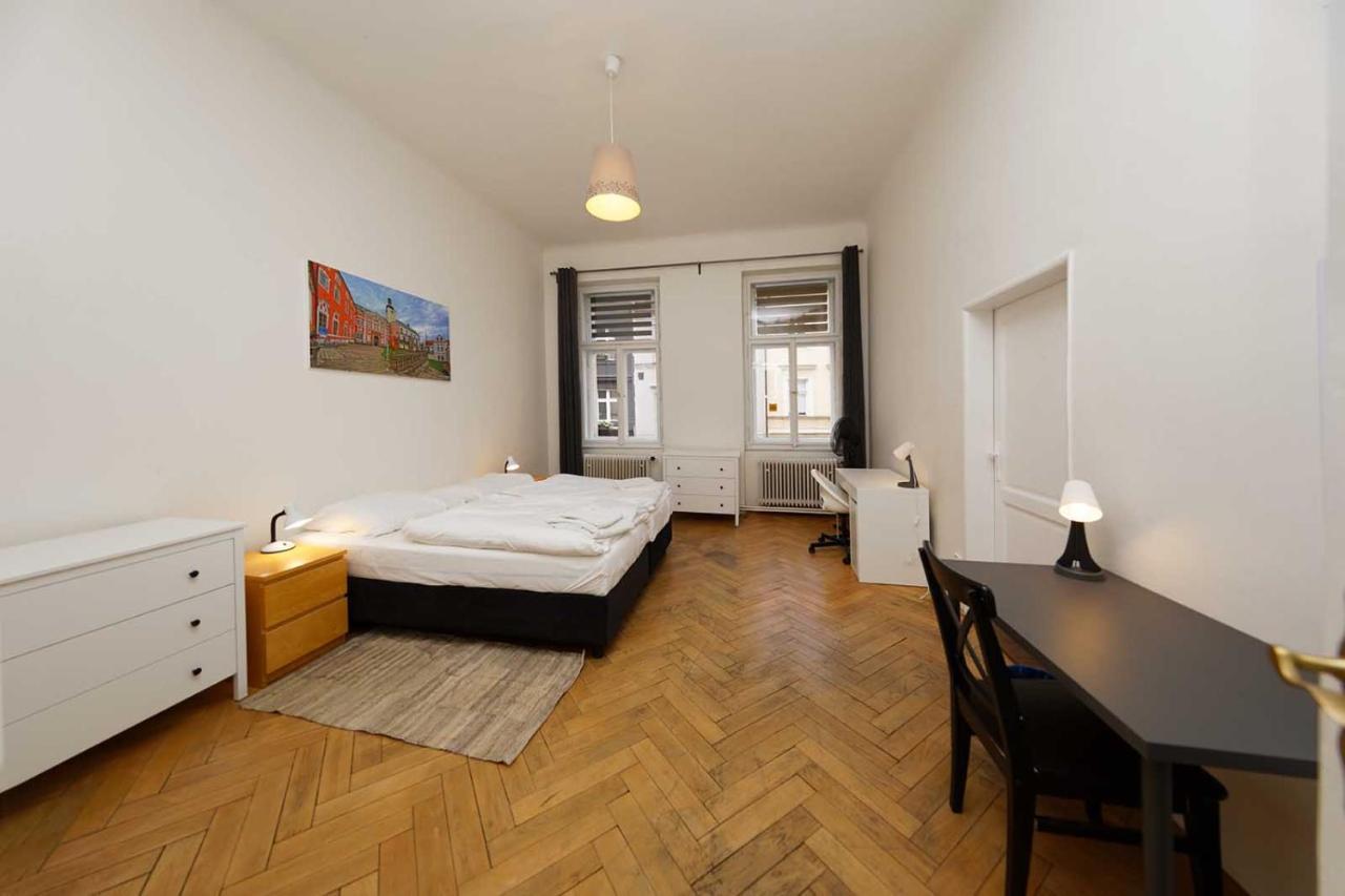 Peter'S Tower Apartments Praha Eksteriør bilde