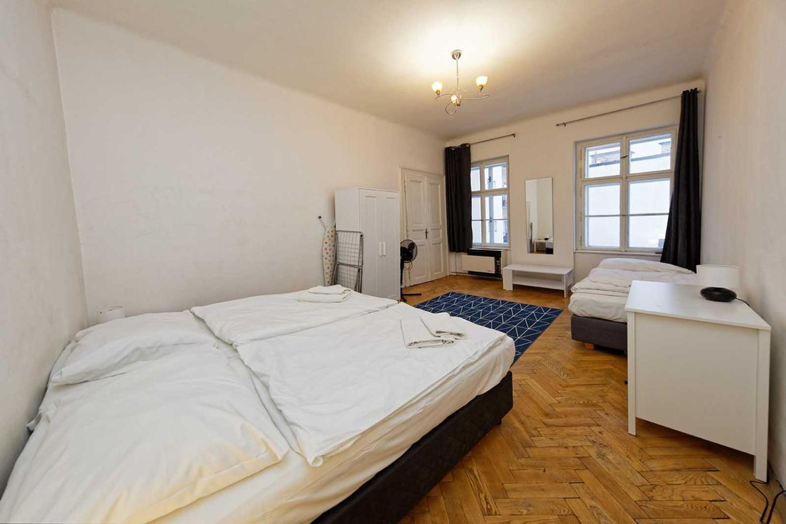 Peter'S Tower Apartments Praha Eksteriør bilde